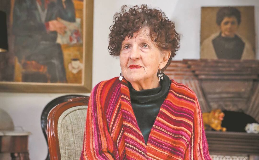 La escritora y académica posa en su casa, en enero de 2020, días antes de celebrar sus 90 años. Foto: ARCHIVO EL UNIVERSAL