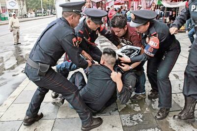 Dan amnistía a 510 jóvenes arrestados arbitrariamente