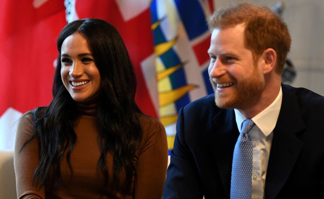 Enrique y Meghan anunciaron que se retirarán de los roles más visibles de la familia real británica (Foto: Reuters)