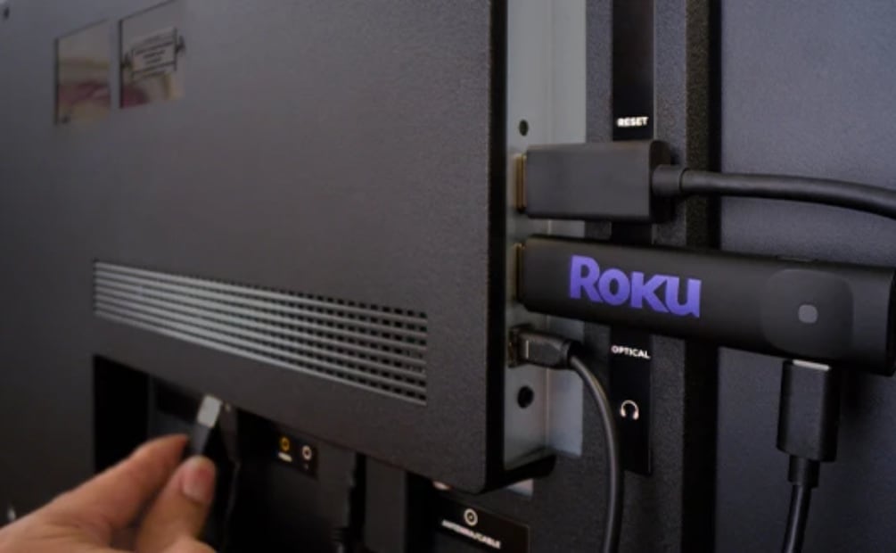 Todos los reproductores Roku se conectan al puerto HDMI de la televisión. Foto: Roku