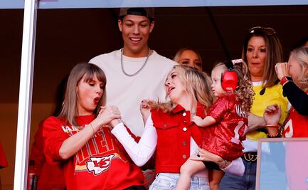 Taylor Swift y Brittany Mahomes celebran touchdown de los Kansas City Chiefs con un peculiar baile