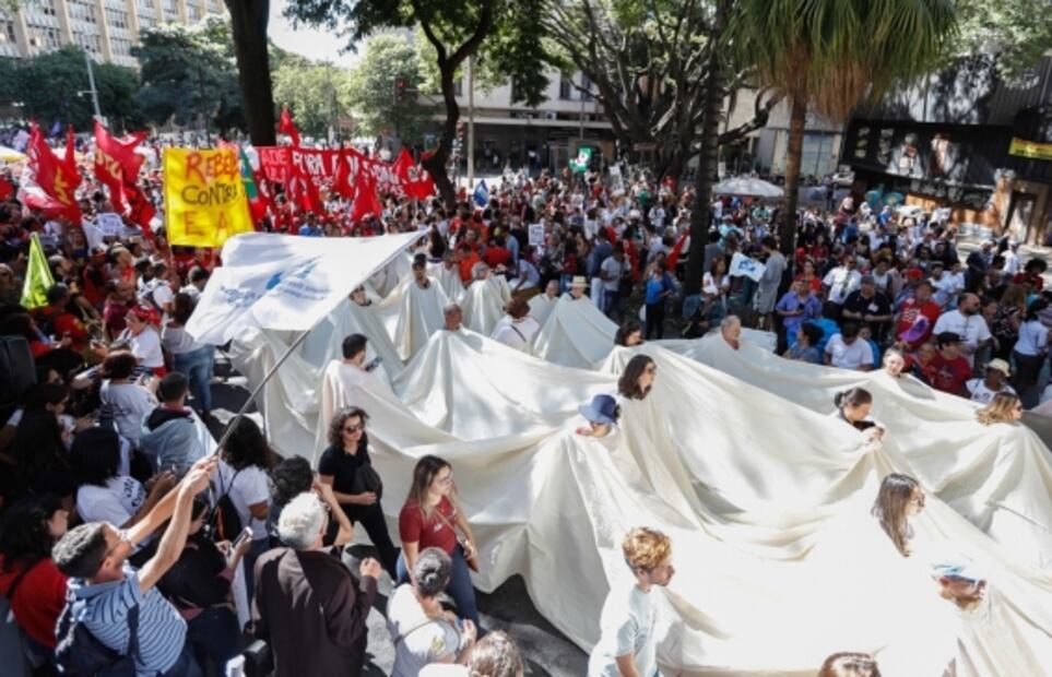 Huelga contra reforma a sistema de jubilaciones acapara 300 ciudades de Brasil