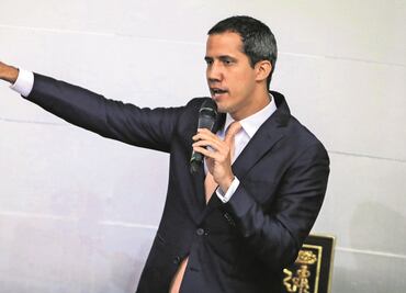 Maduro, no controlas nada, critica Guaidó tras salida del país de Leopoldo López