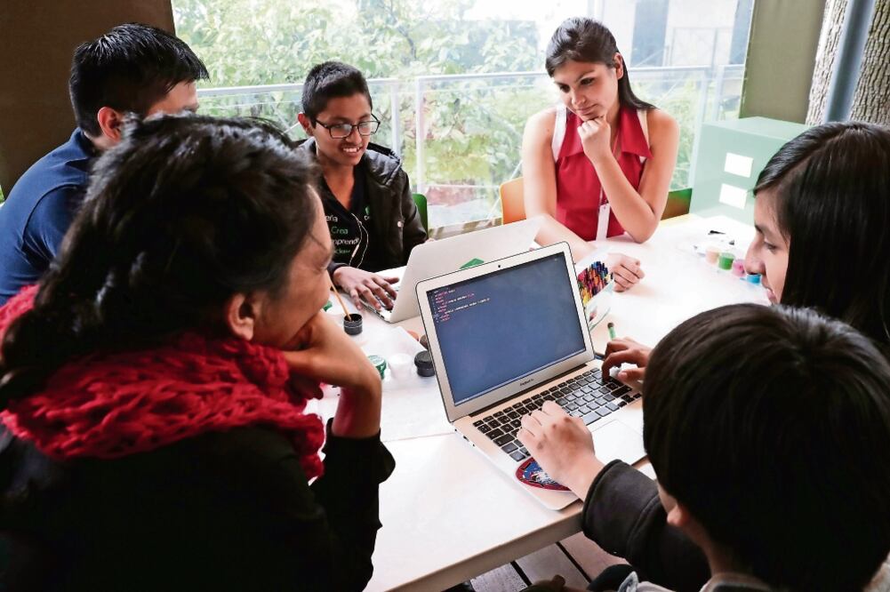 DeKids es un método de enseñanza enfocado a impulsar el espíritu creativo y emprendedor de los niños, a quienes se les ayuda a planear proyectos tecnológicos surgidos a partir de sus sueños e ideas, a desarrollarlos y a ponerlos en marcha (ARIEL OJEDA)