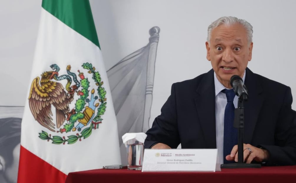 Víctor Rodríguez, titular de Pemex durante conferencia sobre derrame de hidrocarburo en el Golfo de México (26/03/2026). Foto: Fernanda Rojas / EL UNIVERSAL