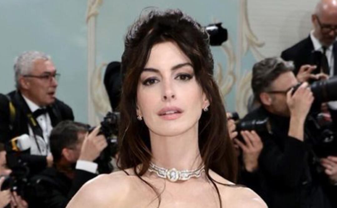 Anne Hathaway deslumbró con su look para la alfombra roja de la Met Gala. / Foto: Instagram