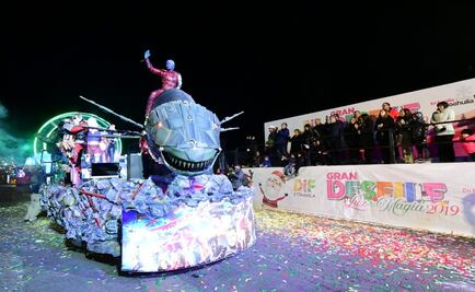 Más de 250 mil habitantes disfrutan desfile navideño "Luz y Magia 2019" en Saltillo