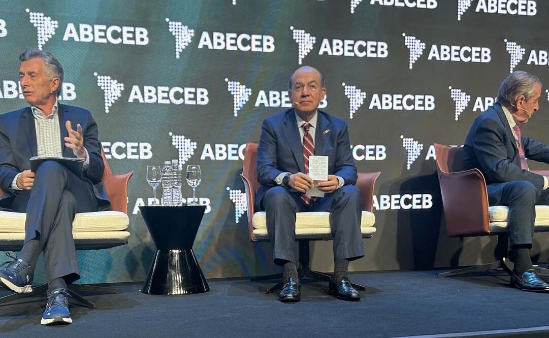 El expresidente Felipe Calderón en el foro empresarial ABECEB junto a los expresidentes Mauricio Macri, de Argentina, y Eduardo Frei, de Chile. Foto: Especial