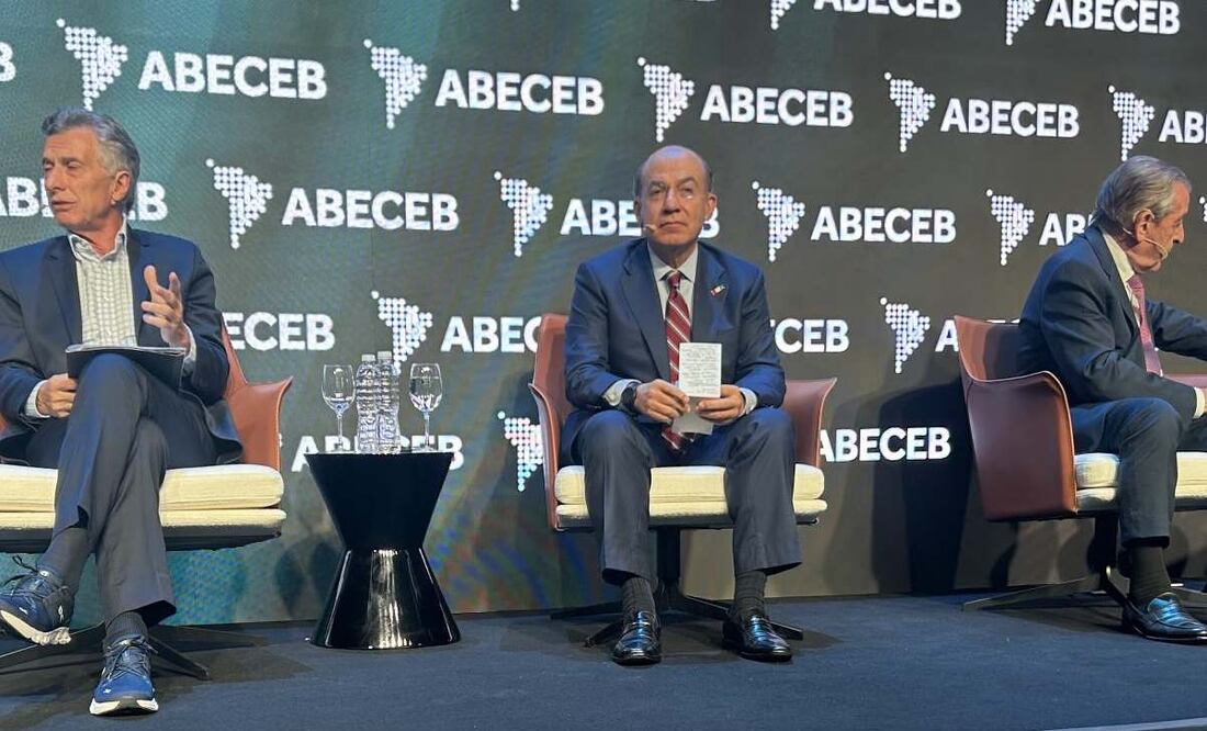 El expresidente Felipe Calderón en el foro empresarial ABECEB junto a los expresidentes Mauricio Macri, de Argentina, y Eduardo Frei, de Chile. Foto: Especial