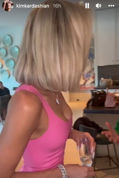 Khloé Kardashian le hace la competencia a Margot Robbie y aparece con atuendo de Barbie