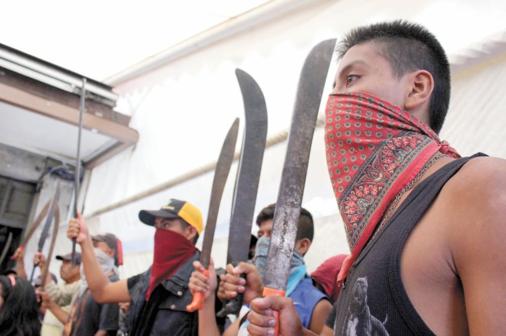 Se tiene que acabar con autodefensas y grupos de delincuencia organizada, pero el gobierno debe ser asesorado, señalaron especialistas en seguridad. Foto: ARCHIVO. EL UNIVERSAL