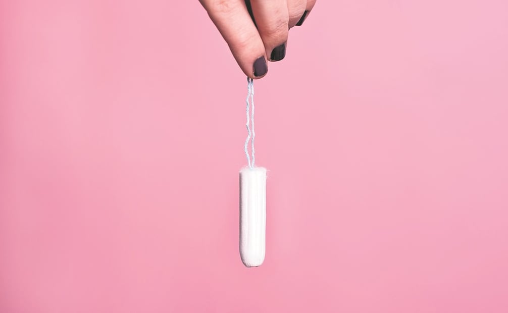 Mexicanos Primero informó que 50.57 por ciento de niñas y adolescentes en la CDMX vive en pobreza, por lo que no pueden acceder a insumos de higiene menstrual. | Foto: Archivo EL UNIVERSAL.