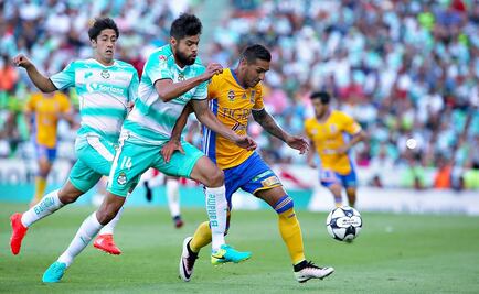 Santos y Tigres empatan en cierre de jornada inaugural