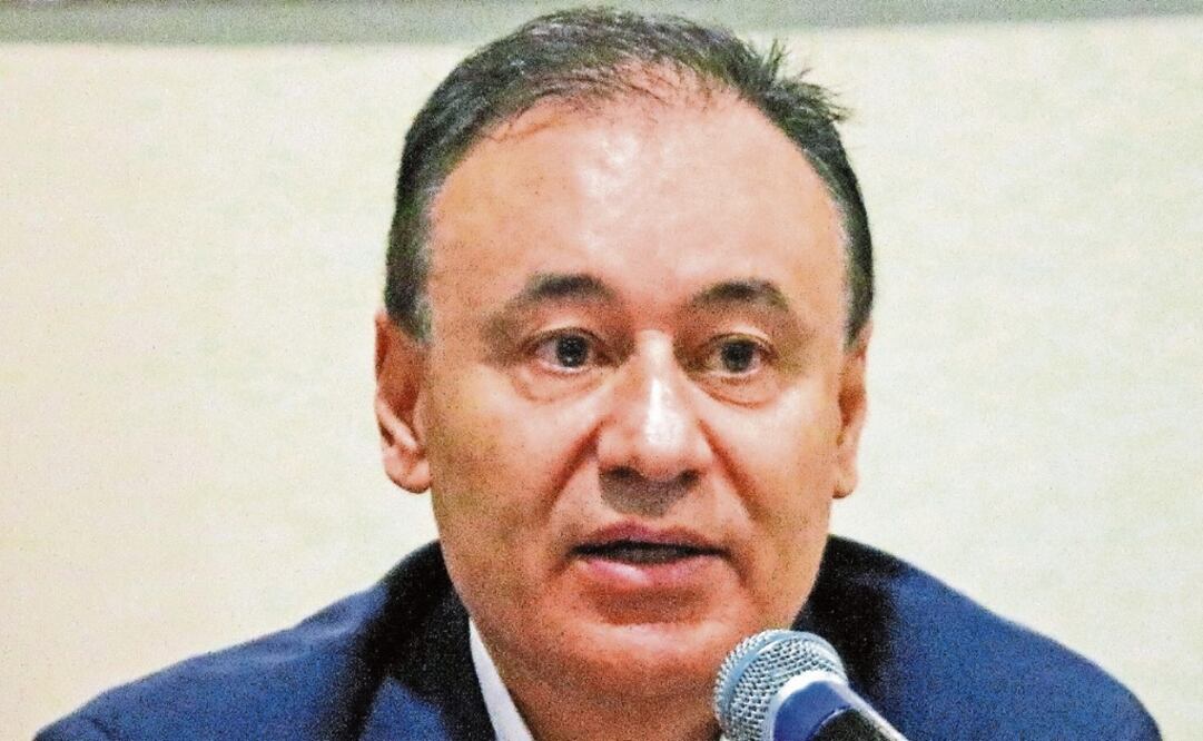 Mexico's Security Minister Alfonso Durazo holds a news conference a day after cartel gunmen clashed with federal forces, resulting in the release of Ovidio Guzmán from detention- Photo Stringer/ REUTERS