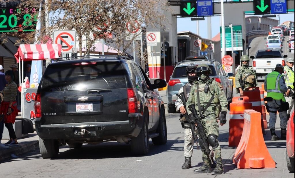 Guardia Nacional y Sedena instalan retenes en puentes internacionales de Ciudad Juárez. Foto: Paola Gamboa/EL UNIVERSAL