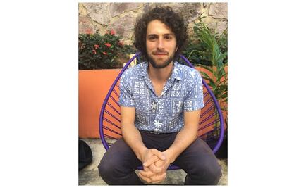 El medio hermano de Gael García sueña con dirigir cine