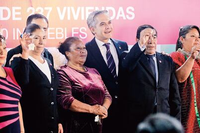 Entregan 237 viviendas; 65 fueron para Triquis