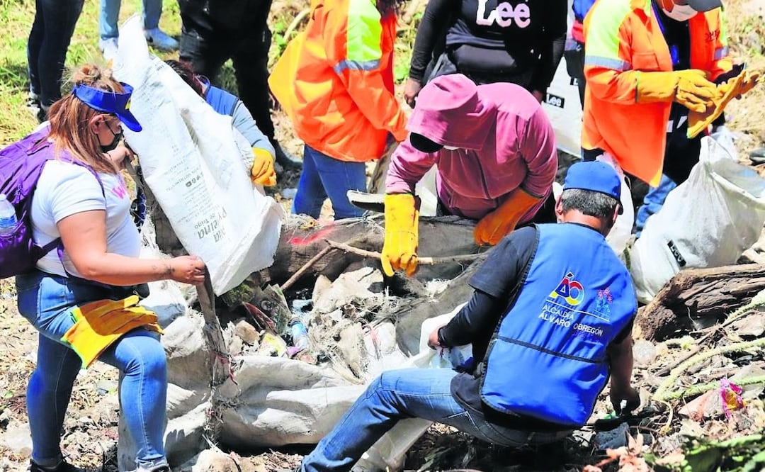 Durante la jornada de limpieza en la Barranca Cerro Dulce se retiraron 12 metros cúbicos de producto orgánico, 3.5 toneladas de residuos sólidos y 2 toneladas de cascajo, Foto: Especial
