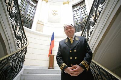 Anuncian fortalecimiento de relaciones con Rusia