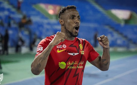 Julián Quiñones: Revelan su impresionante sueldo en Arabia Saudita y lo comparan con el de América