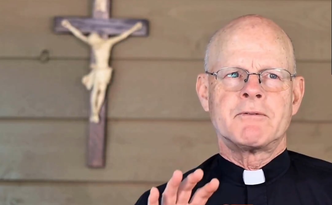 Stephen Rossetti, sacerdote y exorcista retirado de la arquidiócesis de Washington tras sus declaraciones sobre ovnis y demonios. Foto: @InterstellarUAP