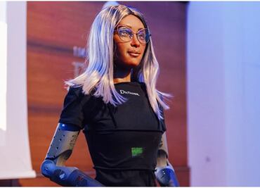 IA: Ella es Mika, la primer robot que será CEO de una compañía
