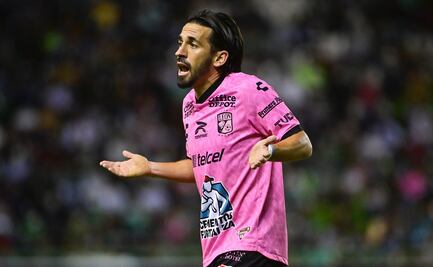 Fernando Navarro se lanza contra narrador de TUDN tras comentario racista a William Tesillo