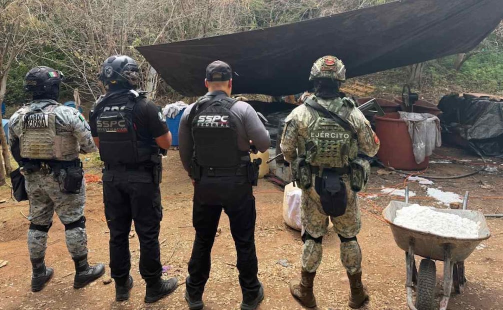 Elementos de la Secretaría de Seguridad y Protección Ciudadana (SSPC), Guardia Nacional (GN) y Secretaría de la Defensa Nacional (Defensa) aseguraron tres laboratorios clandestinos en Guerrero. Foto: Especial