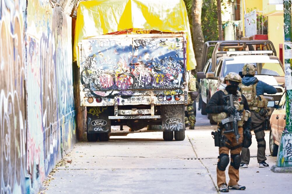 La captura de "El Cochi" se realizó en un operativo simultáneo en Monterrey, Nuevo León, y las delegación es Iztacalco y Venustiano Carranza, en la Ciudad de México. (HUGO GARCÍA. EL UNIVERSAL)