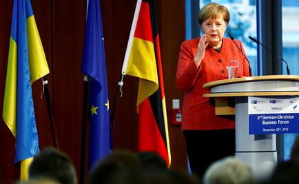 Por falla técnica, avión de Merkel aterriza de emergencia durante su viaje a Argentina 