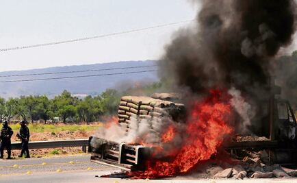 Cartel pays civilians MXN $1,000 to fight federal forces