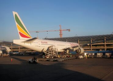 Aerolíneas empiezan a admitir pasajeros vetados por decreto Trump