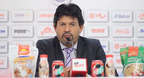 Cardozo presenta la despensa de Chivas