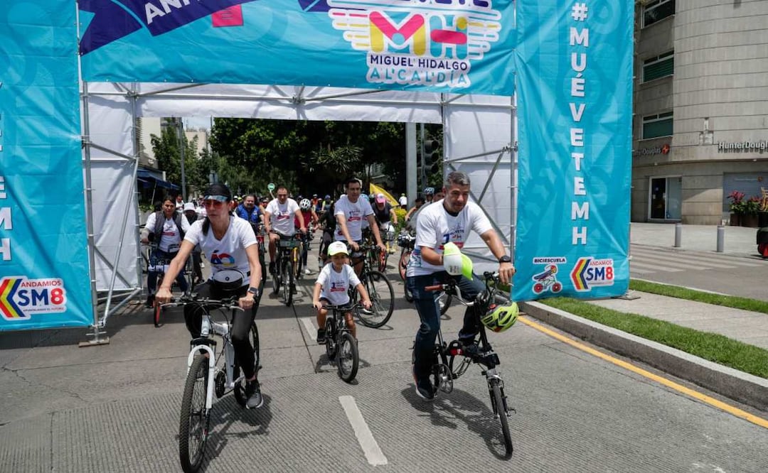 Mauricio Tabe, alcalde de la Miguel Hidalgo, encabezó el primer Aniversario del Paseo #MuéveteMH en la avenida Presidente Masaryk de la colonia Polanco. Foto: Diego SImón Sánchez