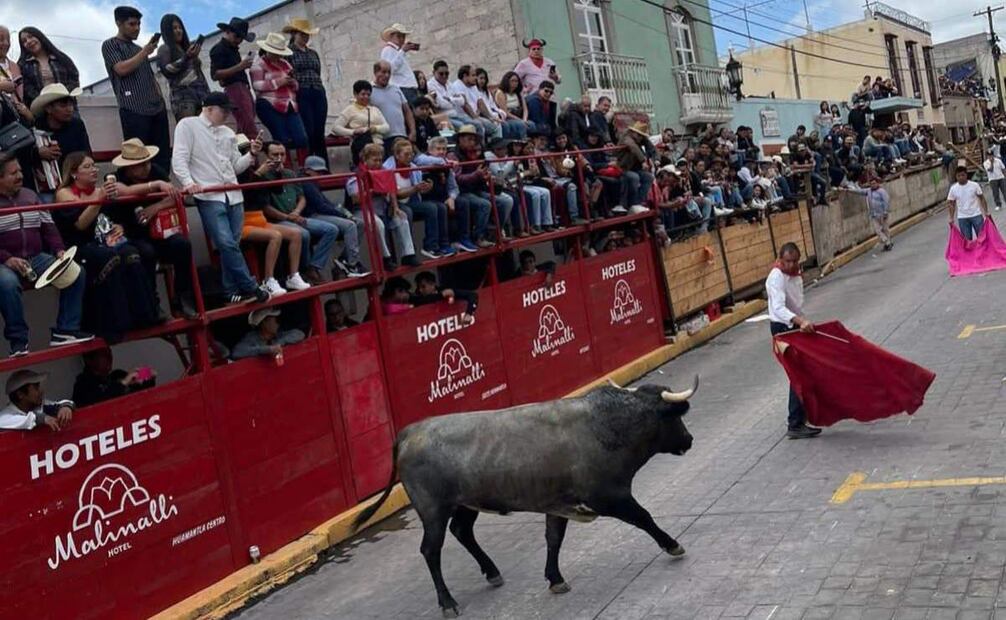 La Huamantlada concluyó con un saldo de ocho lesionados, entre ellos solo uno de gravedad.
Foto: Especial.