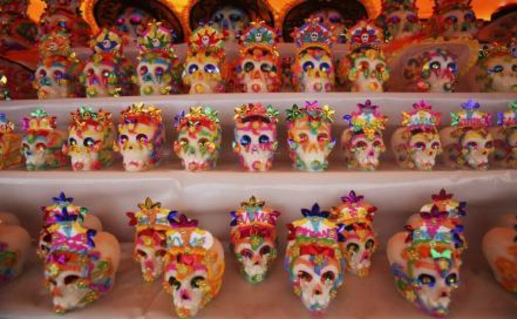Feria del Alfeñique por Día de Muertos “da vida” al centro de Toluca