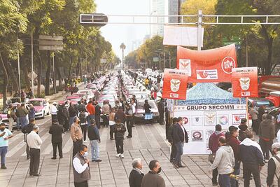 Autoridades sólo dan largas a taxistas