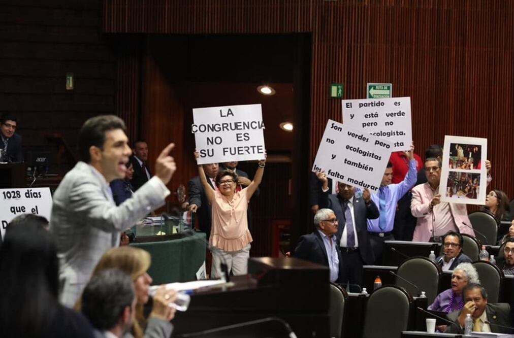 Nuevamente, en el pleno, se registró un choque entre legisladores por la aprobación de esta iniciativa. Foto: Lucía Godínez/EL UNIVERSAL