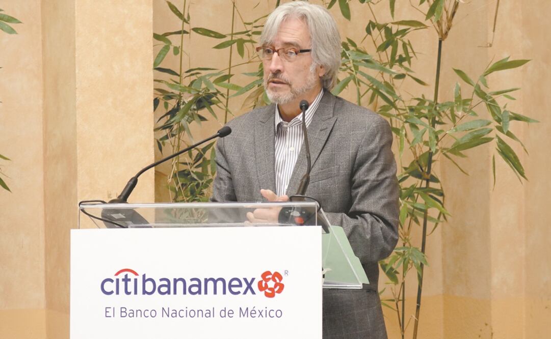 Adalberto Palma, presidente de la Comisión Nacional Bancaria y de Valores, participó en la entrega del Premio de Educación Financiera de CitiBanamex. Foto: ESPECIAL