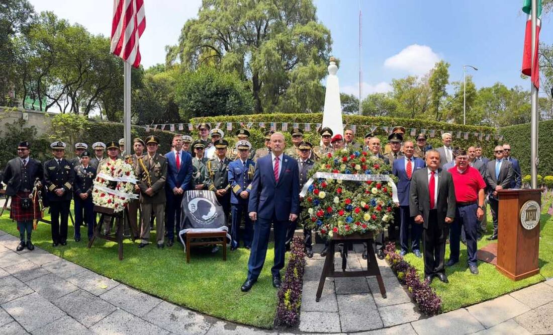 Embajador Ronald Johnson reconoce a “los caídos” de México en el Memorial Day este 26 de mayo del 2025. Foto: Especial