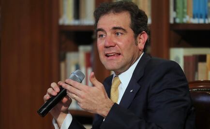 Incumplen candidatos con información de transparencia ante el INE