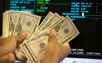 Ofrecen dólar hasta en $17.82 en el AICM