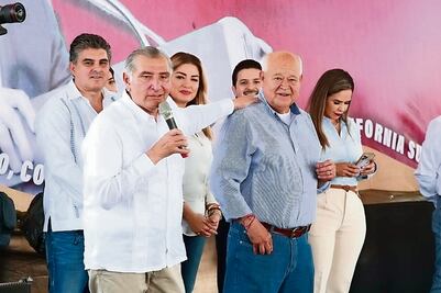 Sólo faltó a Víctor Castro poner alfombra roja para don Adán