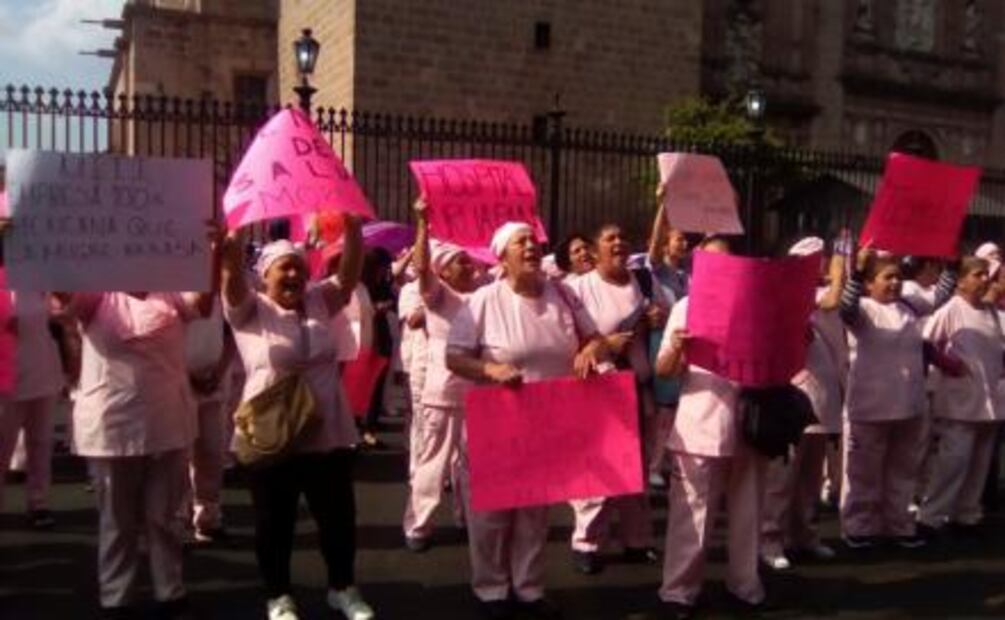 Empresa de limpieza en Michoacán exige pago atrasado a sector salud por 23 mdp