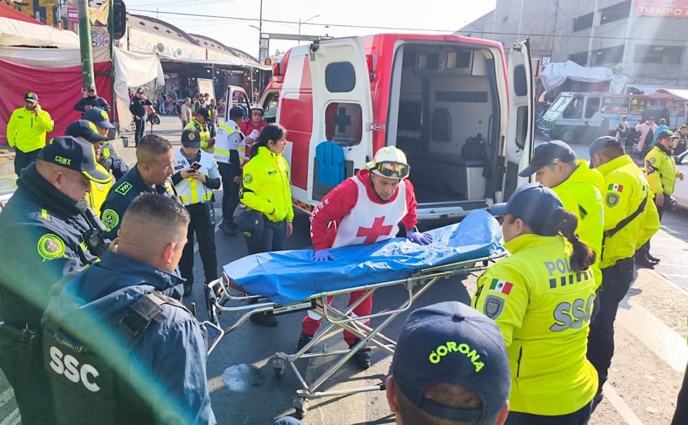Policía es atropellado durante operativo del programa "Salvando Vidas" en la colonia Morelos, alcaldía Cuauhtémoc en la CDMX (27/12/2025). Foto: Especial