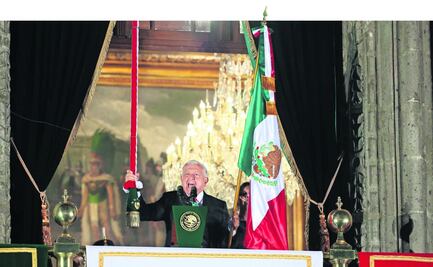 Vivas a la justicia y la democracia, en el último grito de AMLO