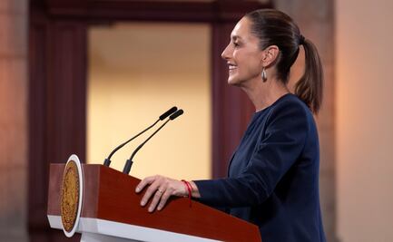 Sheinbaum felicita a los maestros en su día; revisará aumento salarial y otras prestaciones