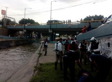 Presunto ladrón se arroja al río para darse a la fuga en Guanajuato