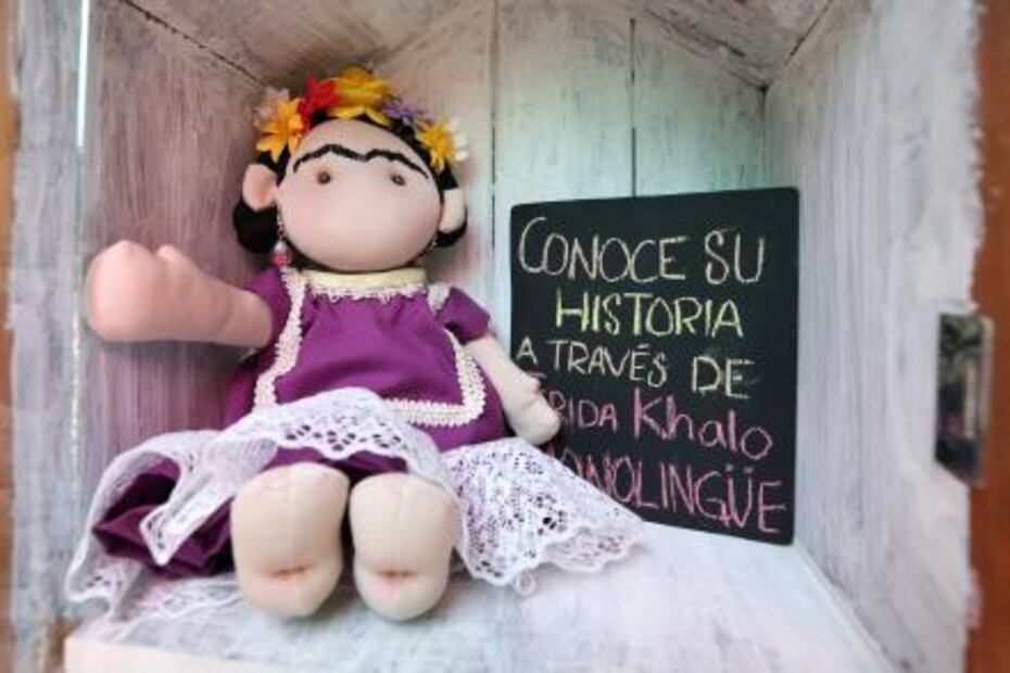 Xahni: la muñeca que enseña otomí