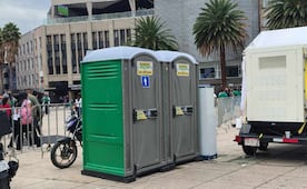 Instalan baños portátiles y pantallas en el Monumento a la Revolución por partido entre México y Chequia; "está muy padre", dicen aficionados